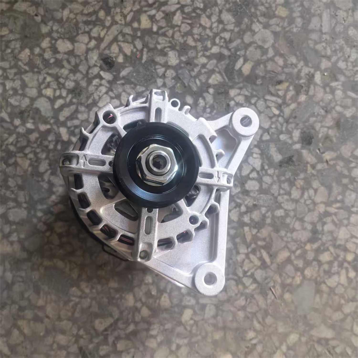 Alternator 2712616 12317 A170874 23100-0711R – Fits Renault Kwid, Clio & Sandero 1.0 3-Cylinde